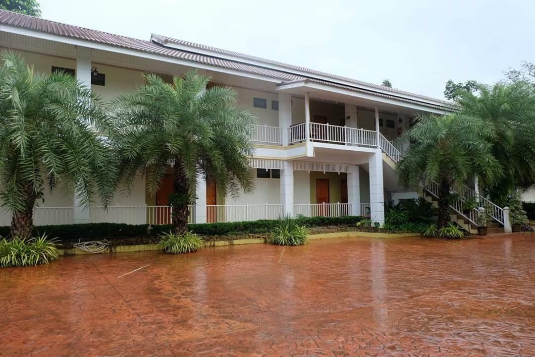 Wangka Resort Sangkhla Buri Buitenkant foto